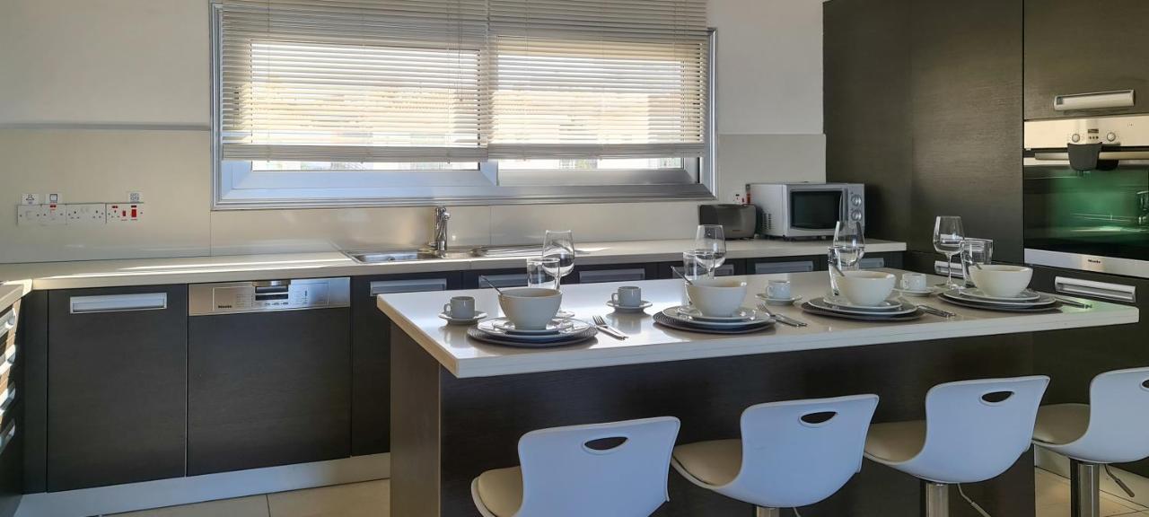 Phaedrus Living: Seafront Luxury Flat Pallini Court 113 Protaras Ngoại thất bức ảnh